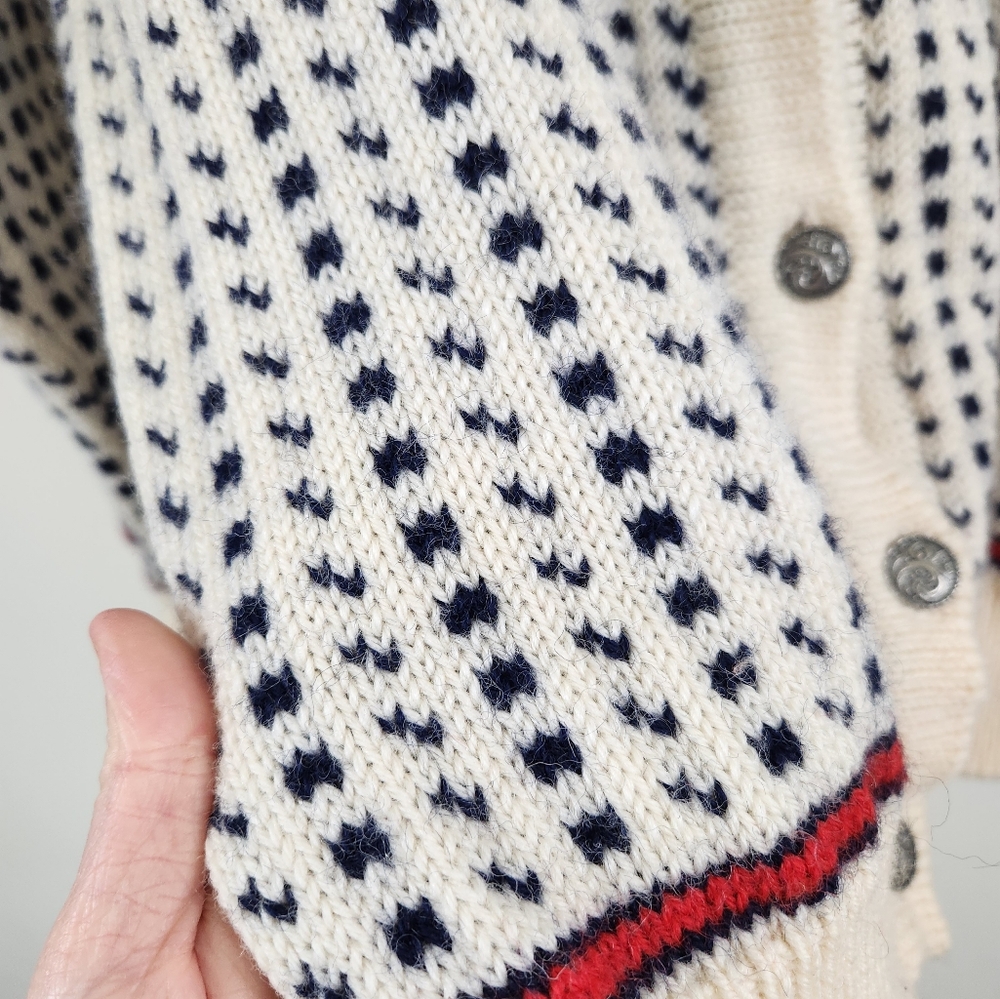 L.L. Bean Ivory, Navy & Red Elk Motif Wool Cardigan - Picture 6 of 11